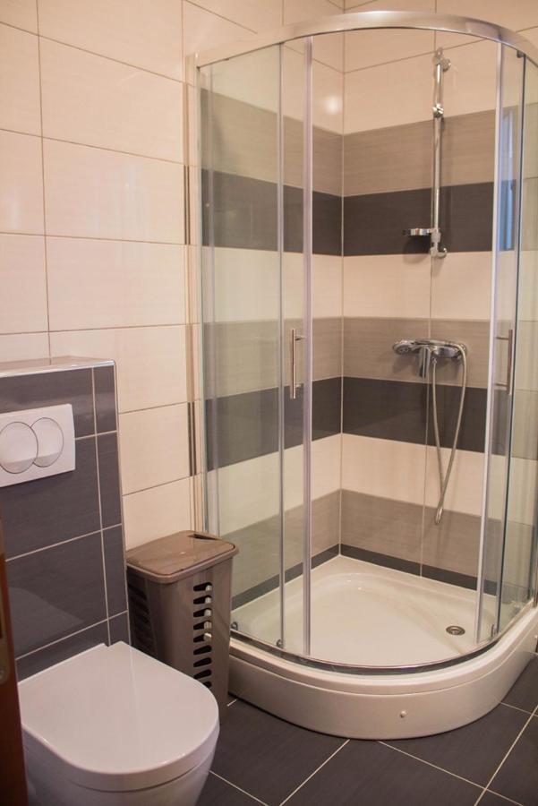 Heidi Apartment โปดสตรานา ภายนอก รูปภาพ
